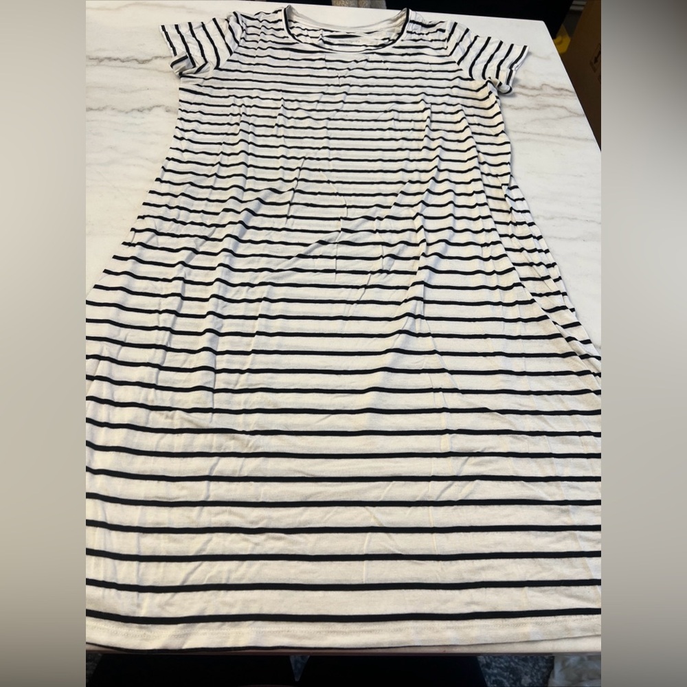 Liz Lange Maternity Short Sleeve Casual Stretchy Summer Short Dress Size Small